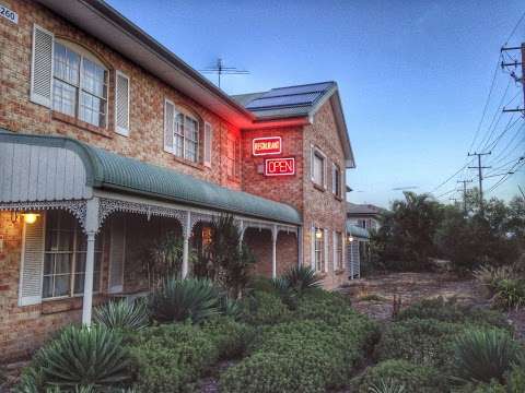 Photo: Coopers Colonial Motel